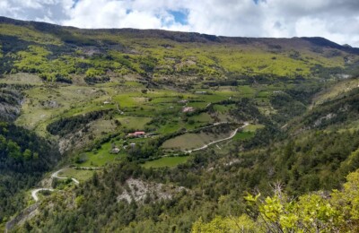 Vallée au printemps Vallée de Sigottier printemps